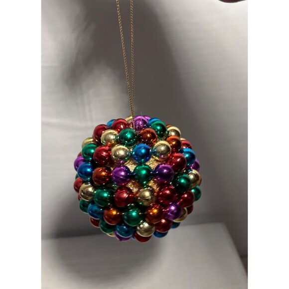 Colorful Beaded Ornament Ball & Matching Wreath Green Leaves Christmas Holiday - Picture 5 of 7